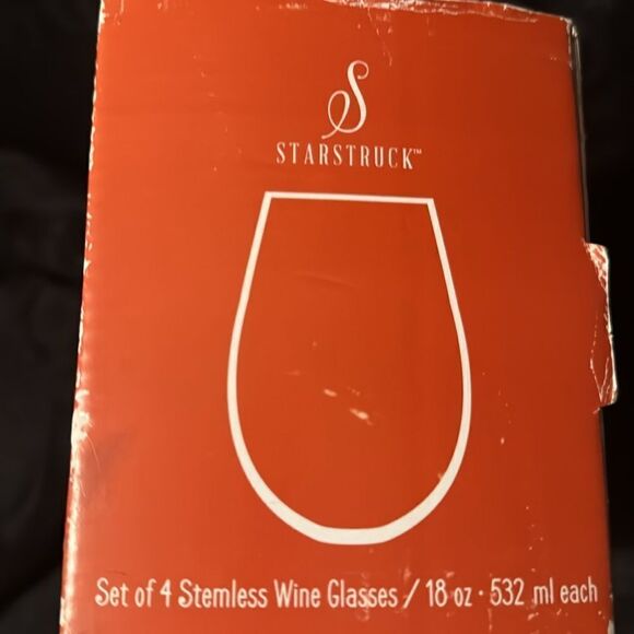 Starstruck set of 4 stemless wine glasses  Santa themed - Picture 8 of 8